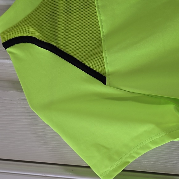 UNDER ARMOUR WOMEN'S FLORESCENT GREEN ATHLETIC CROP TOP SIZE XL - Picture 4 of 15